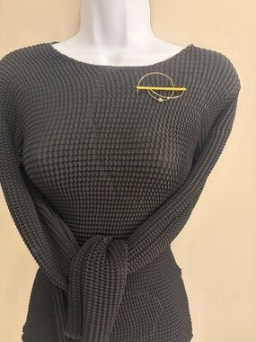 Artistic Brooch-Statement Piece